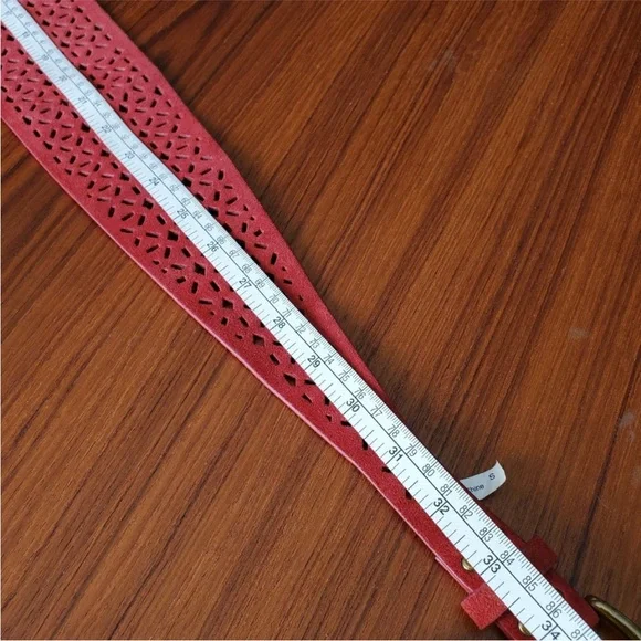 Anthropologie Red Rouge Suede Laser Cut Belt NWT Size Small  display picture 2